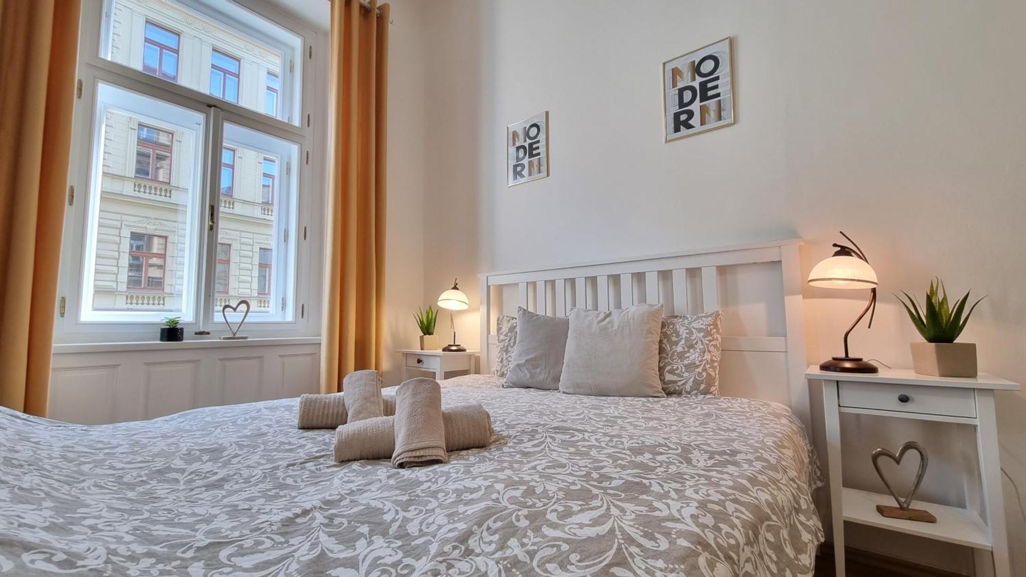 Finnem Rentals Tyrsova Prag Dış mekan fotoğraf